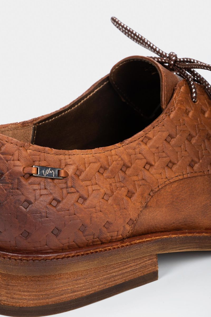 Zapatos-de-cuero-con-cordones