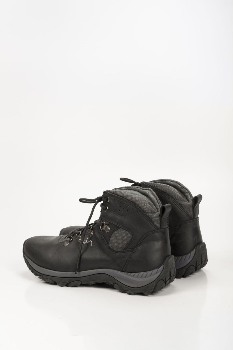 Botas-de-cuero