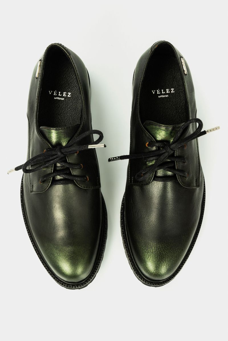 Zapatos-de-cuero-con-cordon