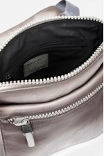 Bolso-manos-libres-de-cuero