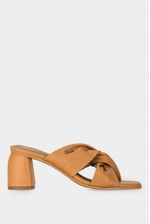 Sandalia-tacon-de-cuero