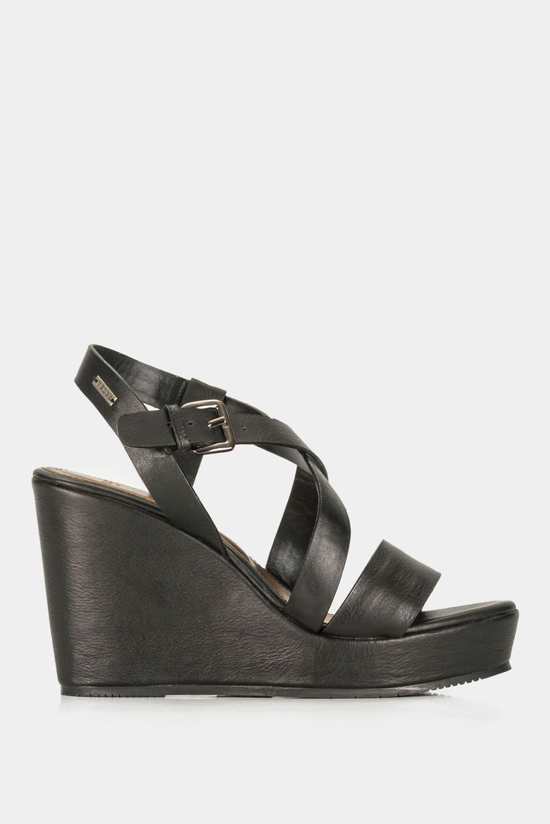 Sandalias-plataforma-de-cuero