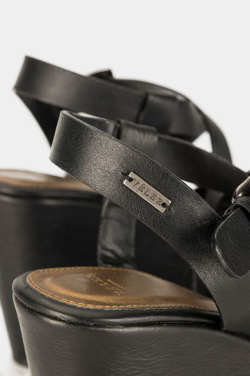 Sandalias-plataforma-de-cuero