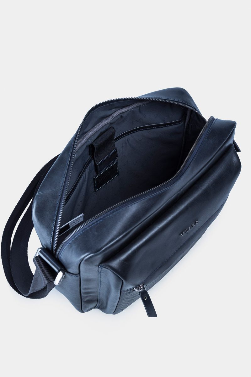 Bolso-manos-libres-de-cuero