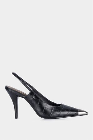 Tacones cerrados Venecia de cuero para mujer punta metálica