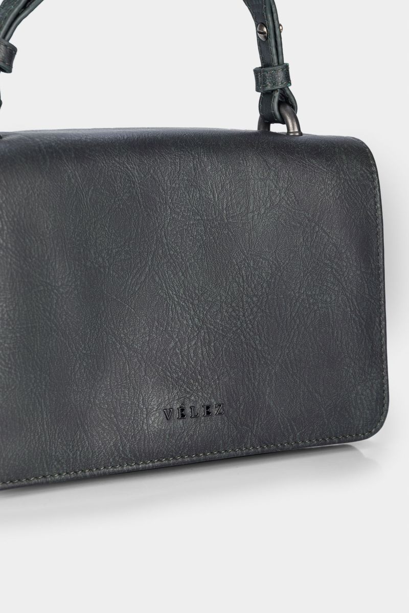 Bolso-manos-libres-de-cuero