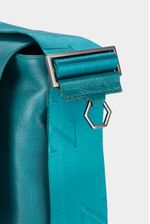 Bolso-manos-libres-de-cuero