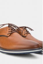 Zapatos-de-cuero-con-cordones