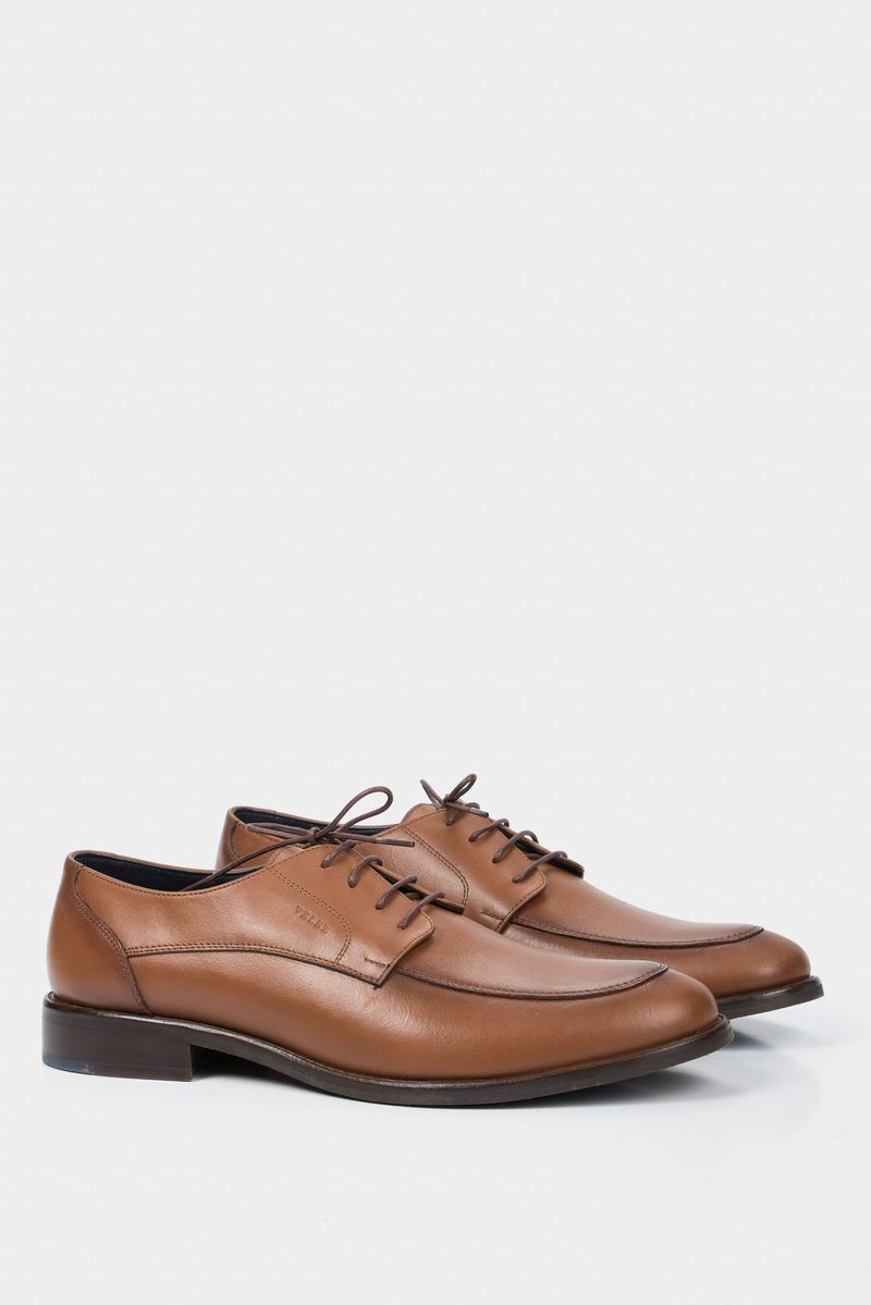 Zapatos-con-cordones-de-cuero