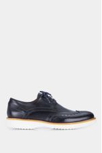Zapatos-de-cuero-con-cordones