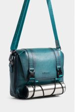 Bolso-manos-libres-de-cuero